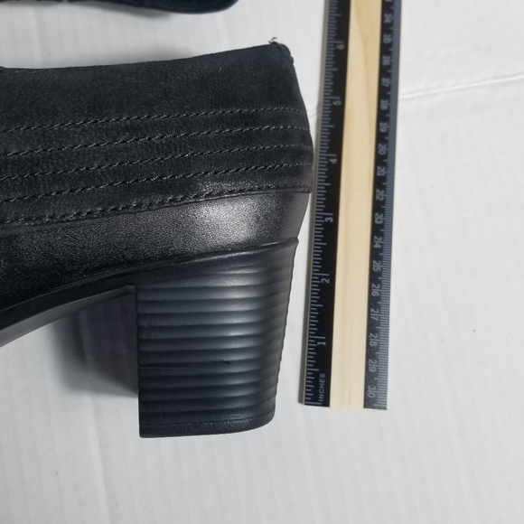 CLARKS BENDABLE BLACK HEELED DRESS SHOE WITH INNER ZIPPERS SIZE 11 - Picture 7 of 10